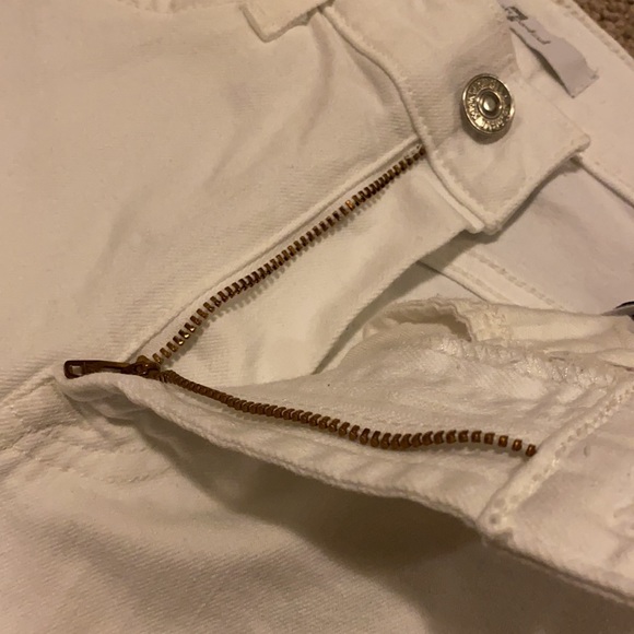 7 For All Mankind Alexa in White Runway - Picture 5 of 8